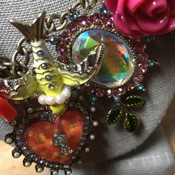 Betsey Johnson rare heart and lock necklace with box not original to necklace - Picture 3 of 9